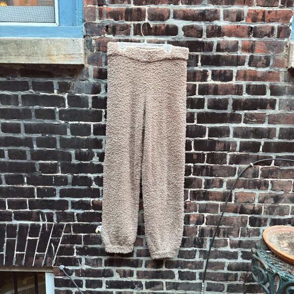 Aritizia Matching Sweatsuit - designed by The Group - Picture 5 of 7